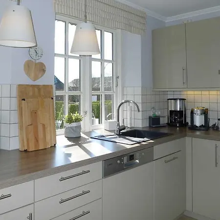 Haus Luis Jakob Holiday home Hedehusum